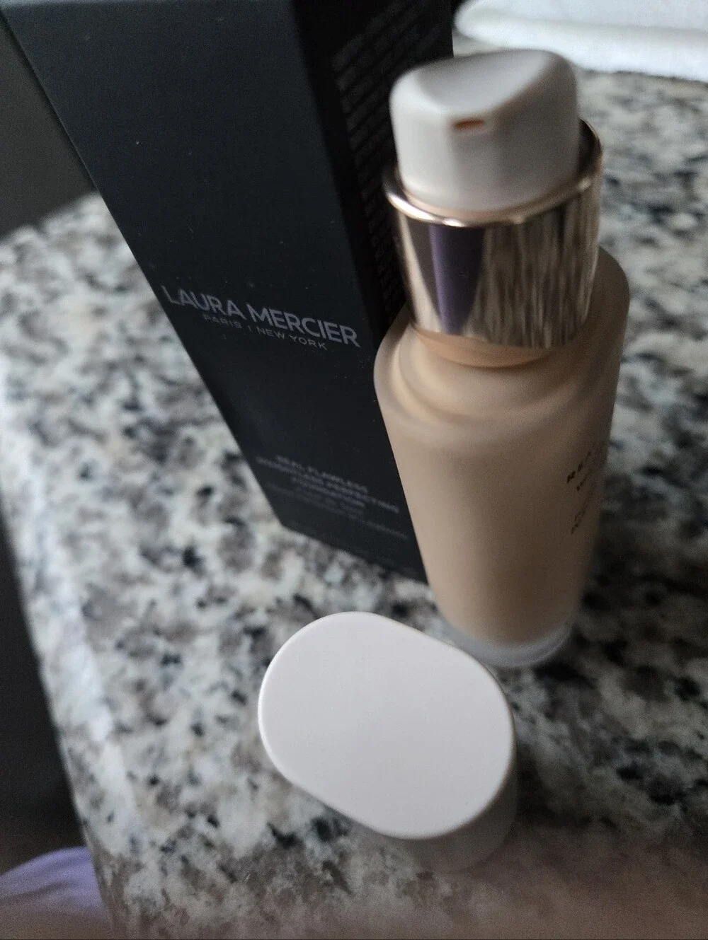 laura mercier Foundation Bottle in CAMEL new 3N2